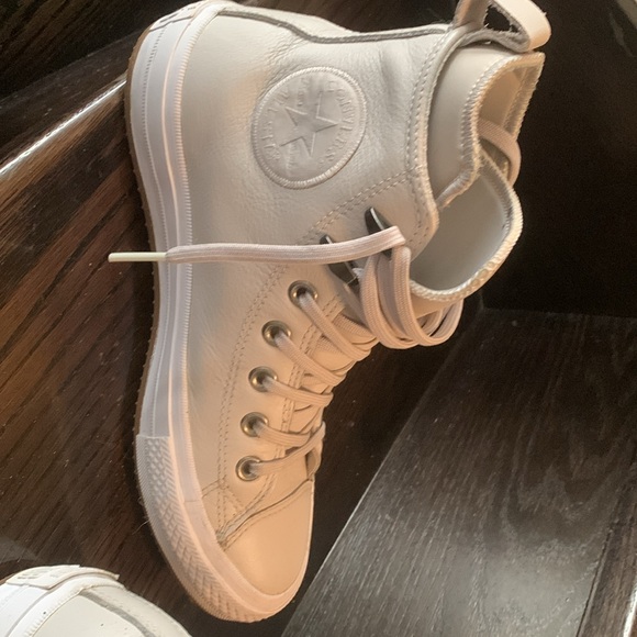 Women’s Converse Shoes - Picture 9 of 10